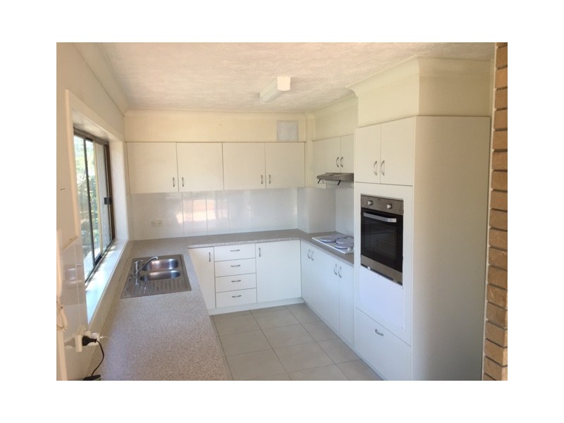 1/133 Old Burleigh Road, Broadbeach QLD 4218