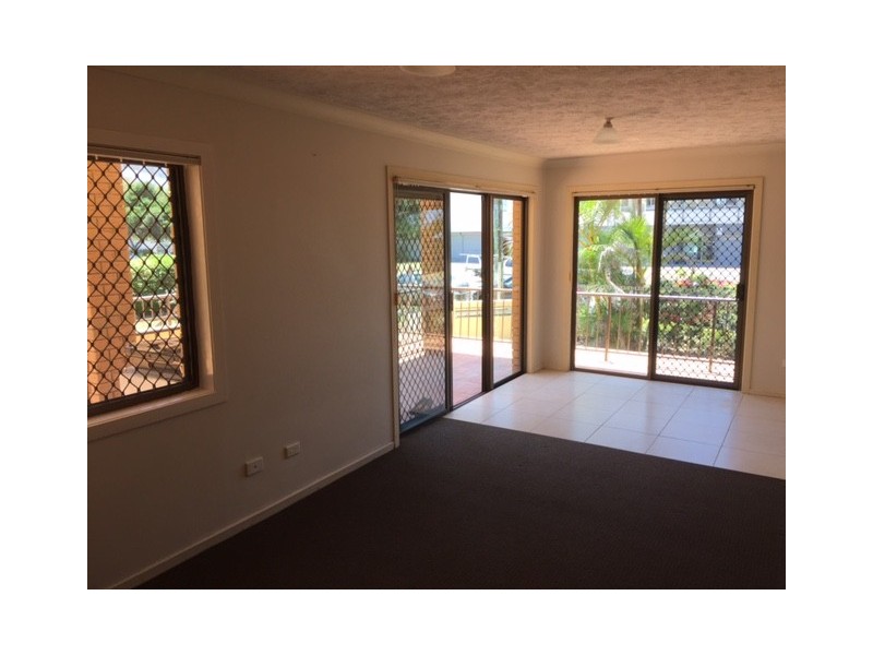 1/133 Old Burleigh Road, Broadbeach QLD 4218