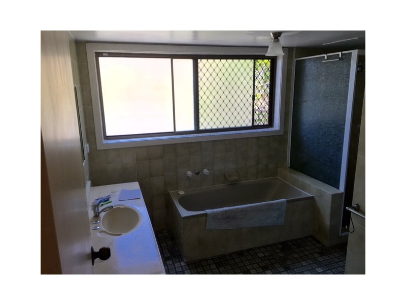 1/133 Old Burleigh Road, Broadbeach QLD 4218