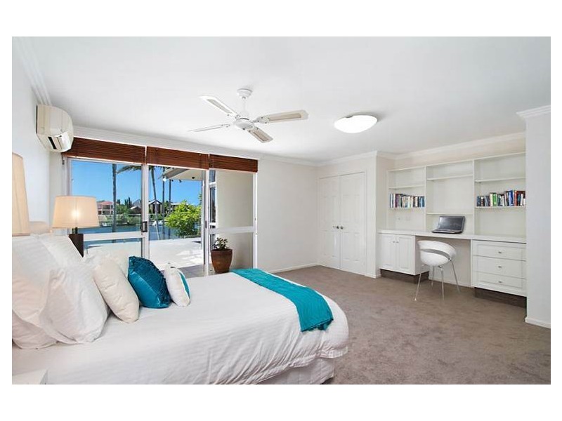 18 Garden Grove, Carrara QLD 4211