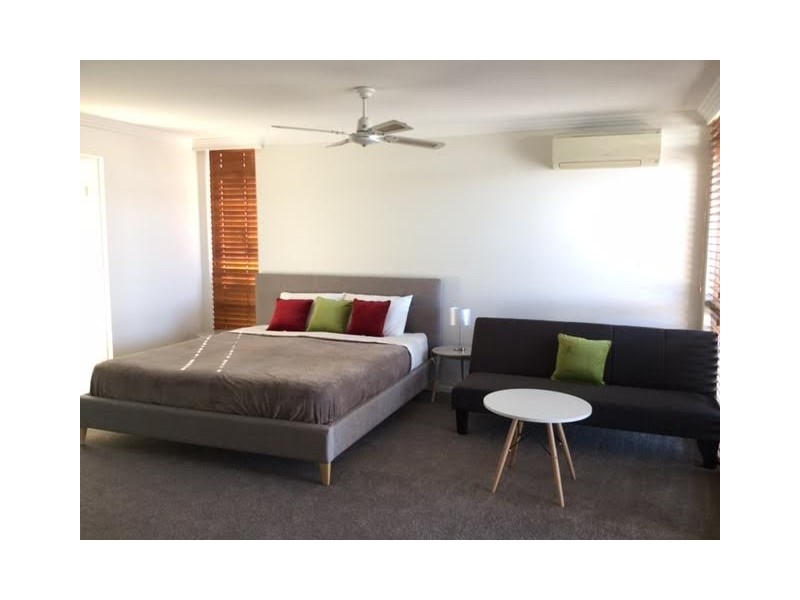 18 Garden Grove, Carrara QLD 4211