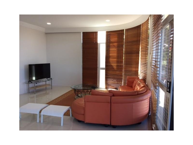 18 Garden Grove, Carrara QLD 4211