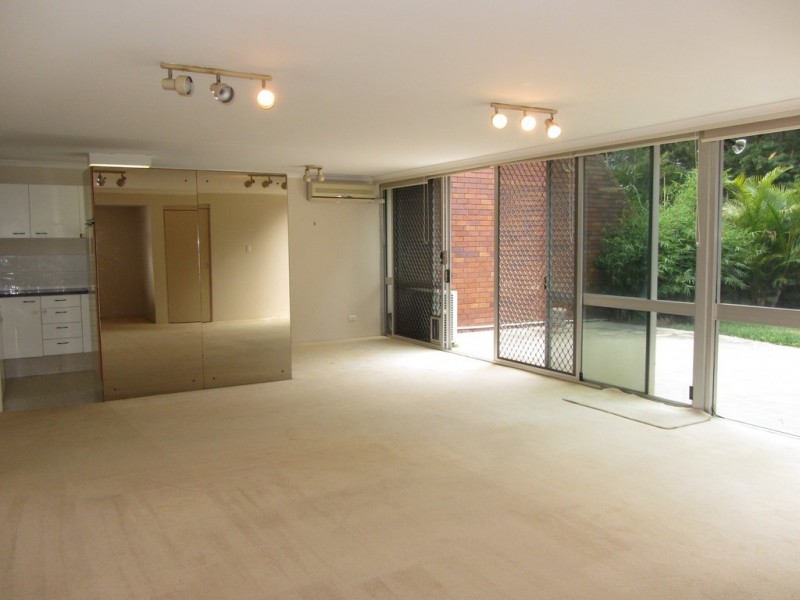 13/111 Rio Vista Blvd, Broadbeach Waters QLD 4218