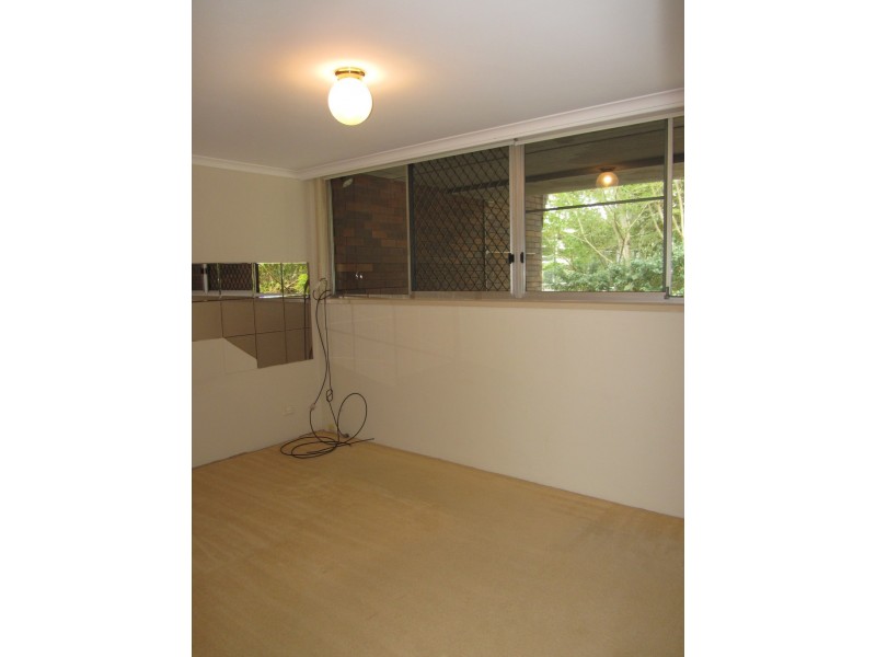 13/111 Rio Vista Blvd, Broadbeach Waters QLD 4218
