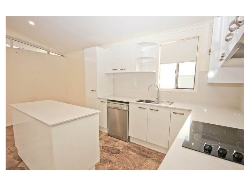 3 Petrel Ave, Mermaid Beach QLD 4218