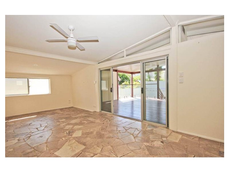 3 Petrel Ave, Mermaid Beach QLD 4218