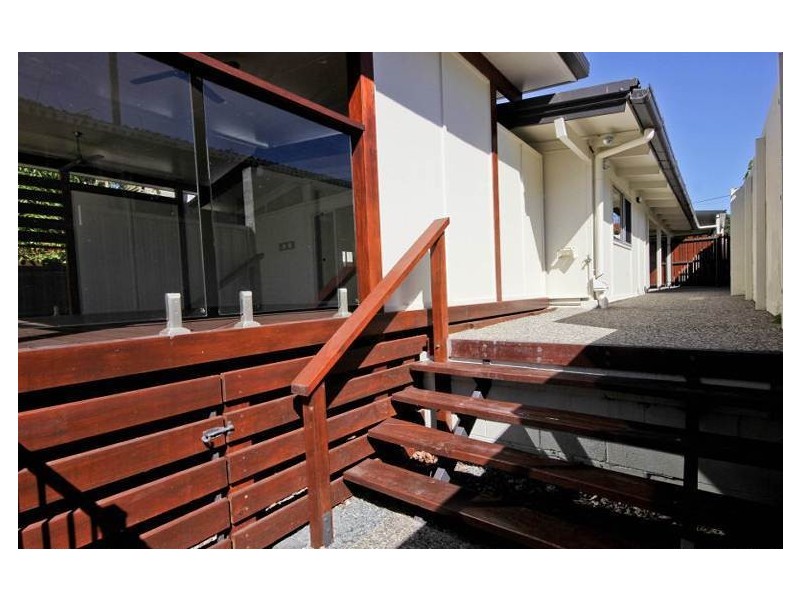 3 Petrel Ave, Mermaid Beach QLD 4218