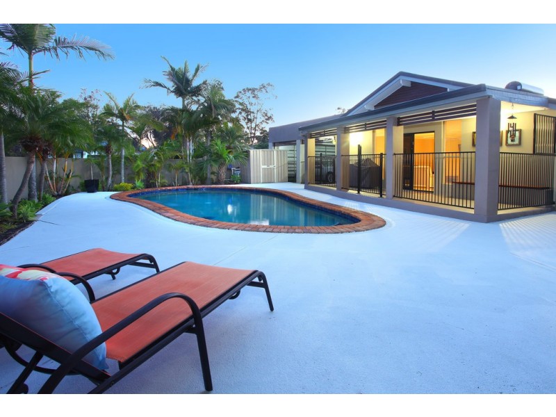 13 Parasol Street, Ashmore QLD 4214