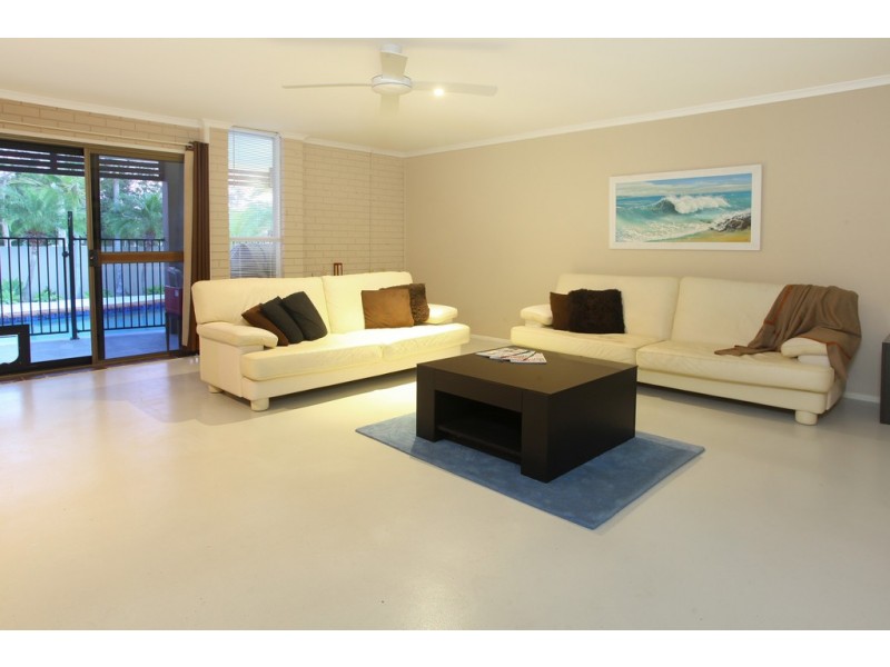 13 Parasol Street, Ashmore QLD 4214