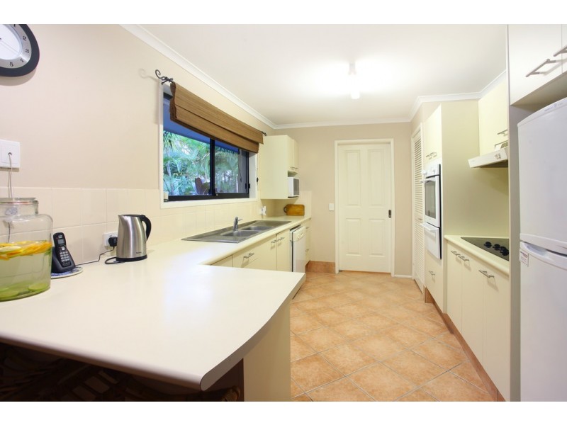 13 Parasol Street, Ashmore QLD 4214