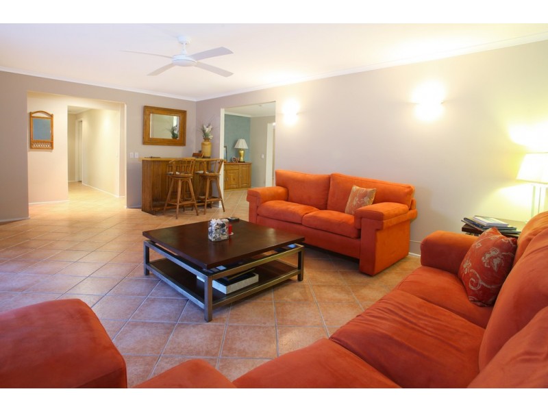 13 Parasol Street, Ashmore QLD 4214