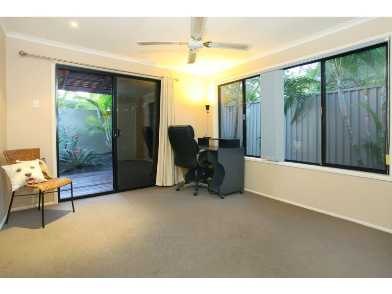 13 Parasol Street, Ashmore QLD 4214