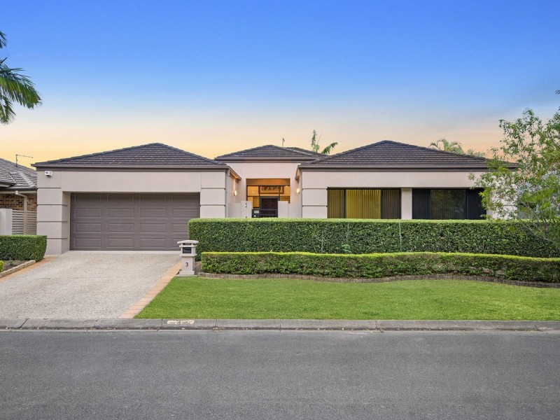 3 Martingale Circuit, Clear Island Waters QLD 4226