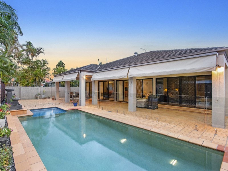 3 Martingale Circuit, Clear Island Waters QLD 4226