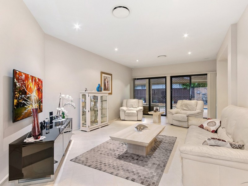 3 Martingale Circuit, Clear Island Waters QLD 4226