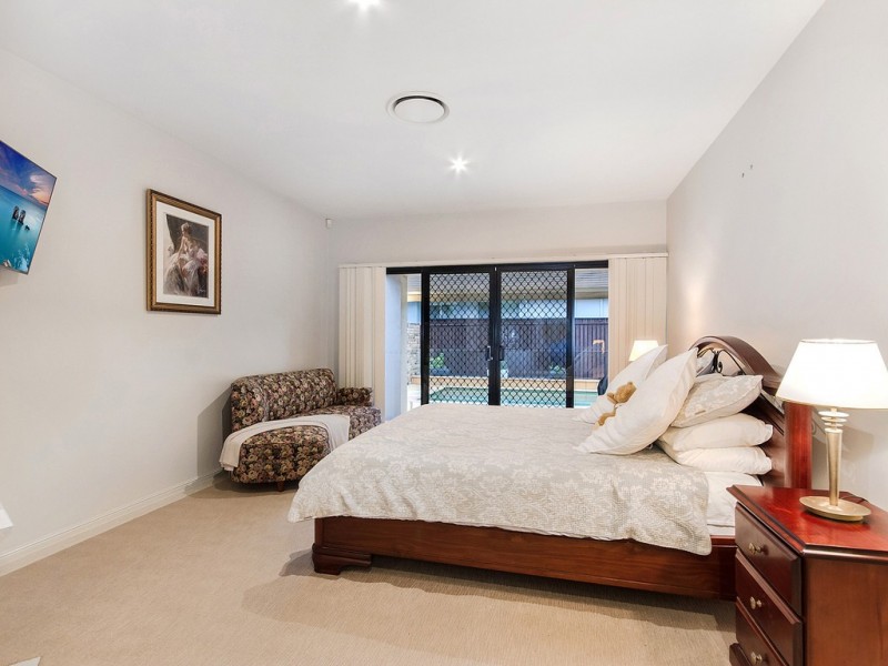 3 Martingale Circuit, Clear Island Waters QLD 4226