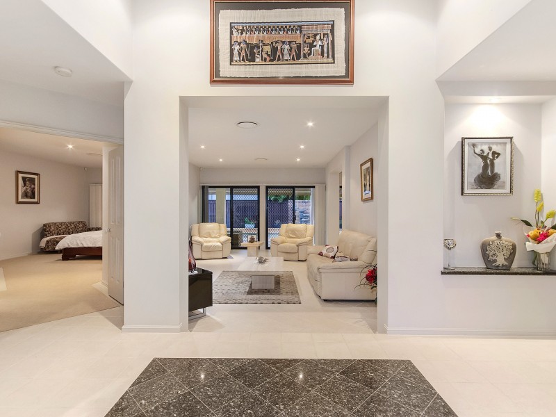 3 Martingale Circuit, Clear Island Waters QLD 4226 Floorplan