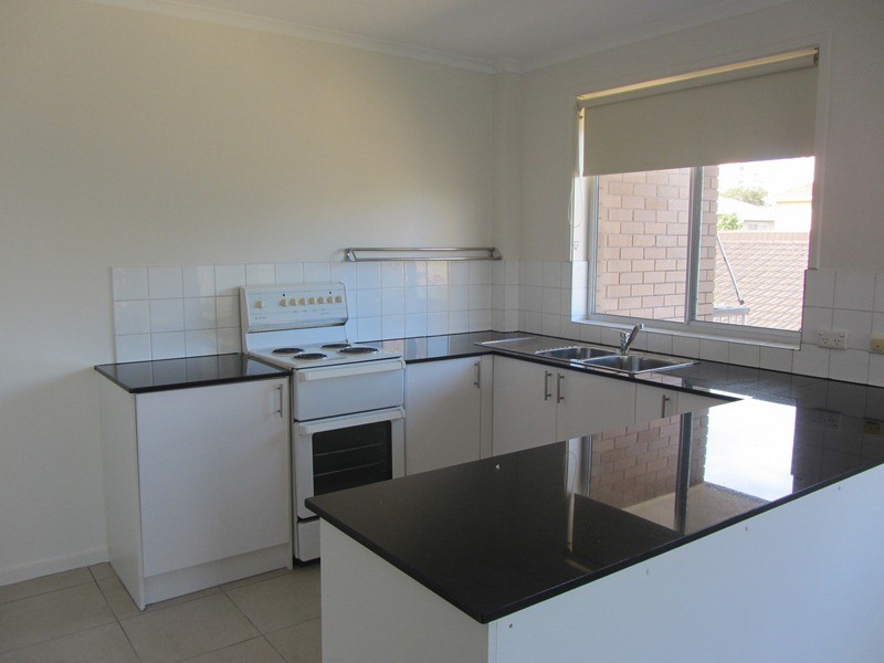 5/43 Chelsea Ave, Broadbeach QLD 4218