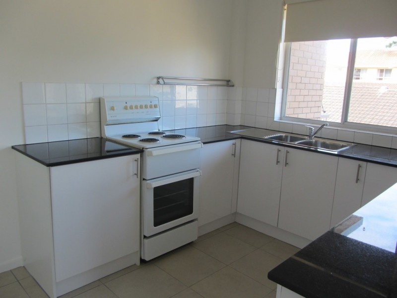 5/43 Chelsea Ave, Broadbeach QLD 4218