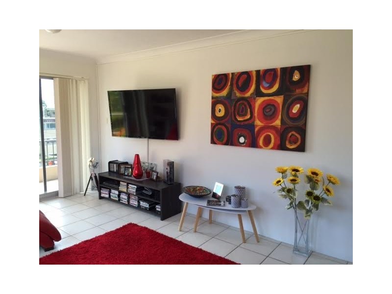 6/24 First Ave, Broadbeach QLD 4218