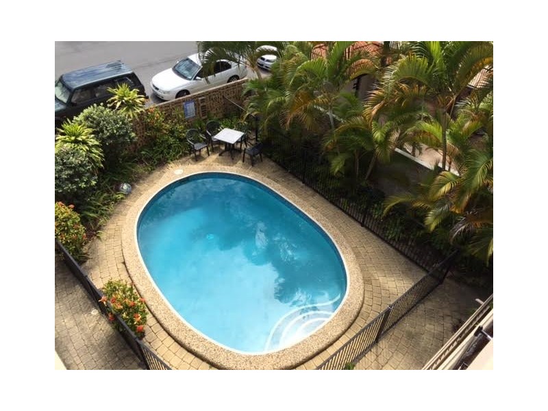 6/24 First Ave, Broadbeach QLD 4218