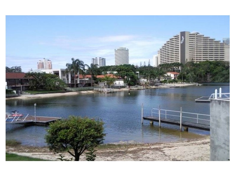 48 Sunshine Boulevard, Broadbeach Waters QLD 4218