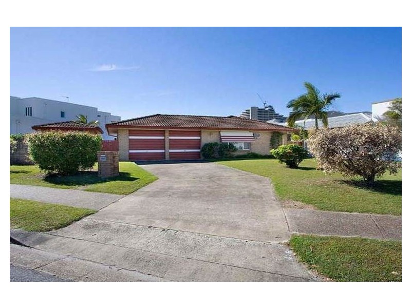 48 Sunshine Boulevard, Broadbeach Waters QLD 4218