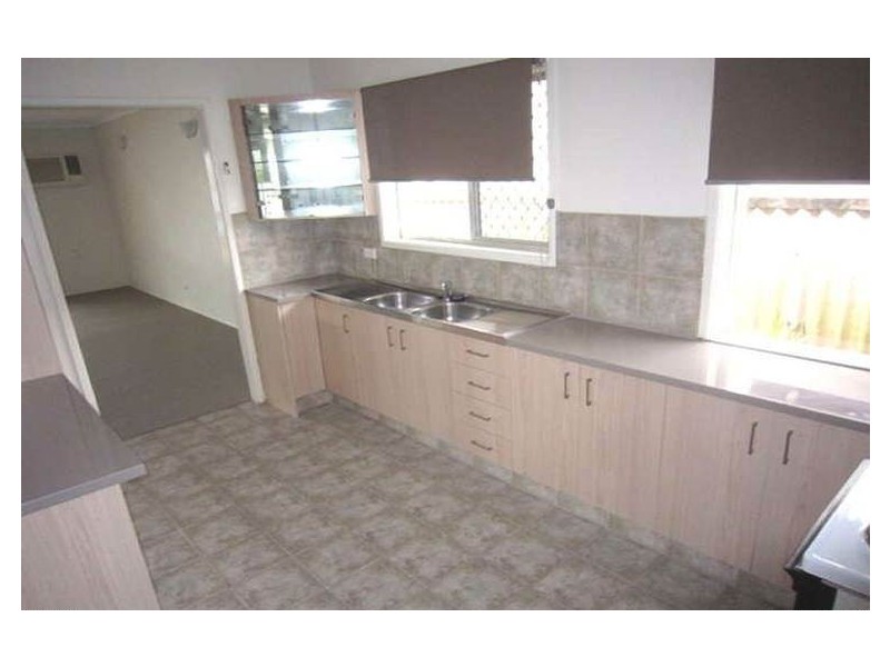 48 Sunshine Boulevard, Broadbeach Waters QLD 4218