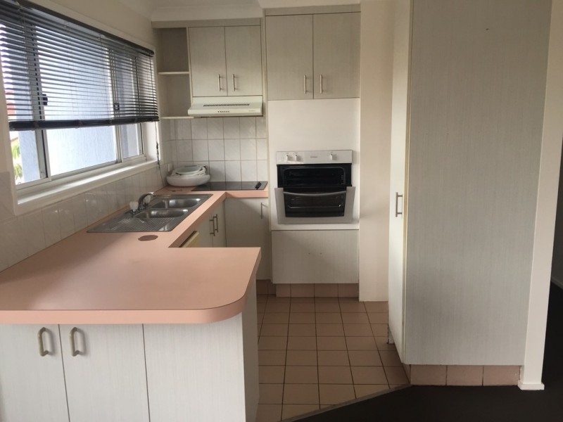 5/43 Australia Ave, Broadbeach QLD 4218