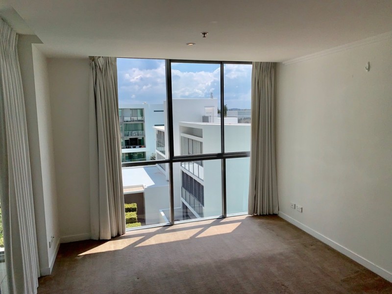 1303/33 TE Peters Drive “Fresh Water Point, Broadbeach Waters QLD 4218