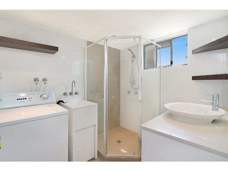 3/38 Chelsea Avenue, Broadbeach QLD 4218