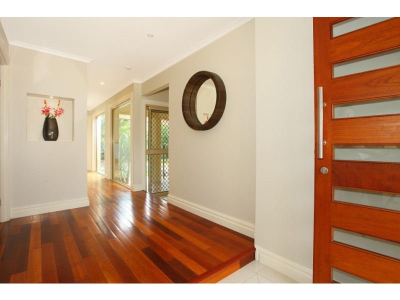 12 Chatswood Court, Robina QLD 4226