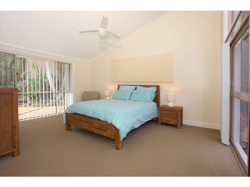 12 Chatswood Court, Robina QLD 4226