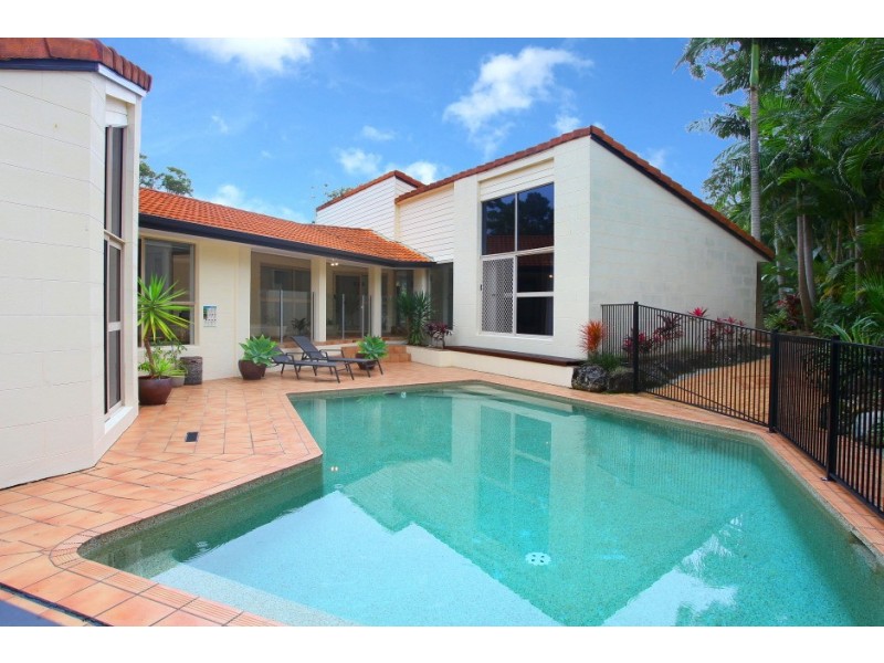 12 Chatswood Court, Robina QLD 4226