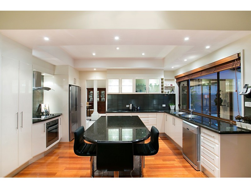 30 Cypress Drive, Broadbeach Waters QLD 4218