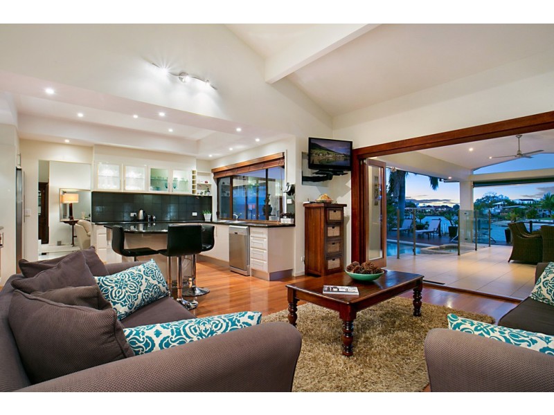 30 Cypress Drive, Broadbeach Waters QLD 4218
