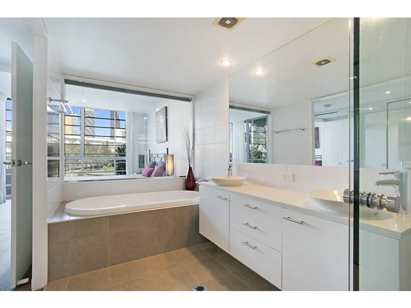 1105 ‘Freshwater Point’ 33 T E Peters Drive, Broadbeach Waters QLD 4218