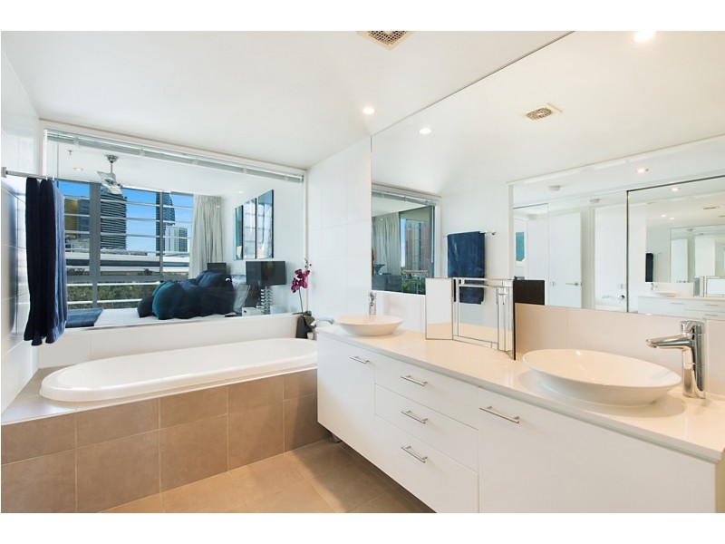 1405 ‘Freshwater Point’ 33 TE Peters Drive, Broadbeach Waters QLD 4218