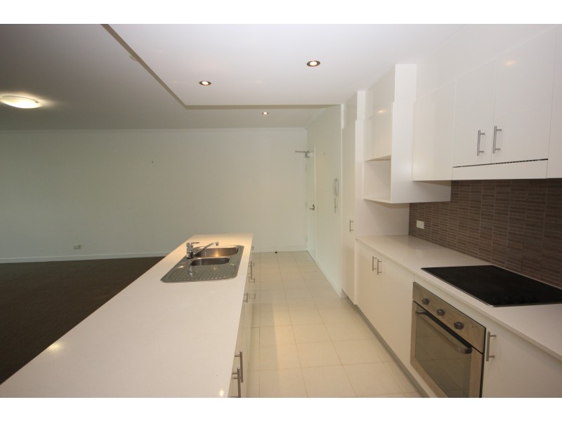 7/8 Miami Key, Broadbeach Waters QLD 4218