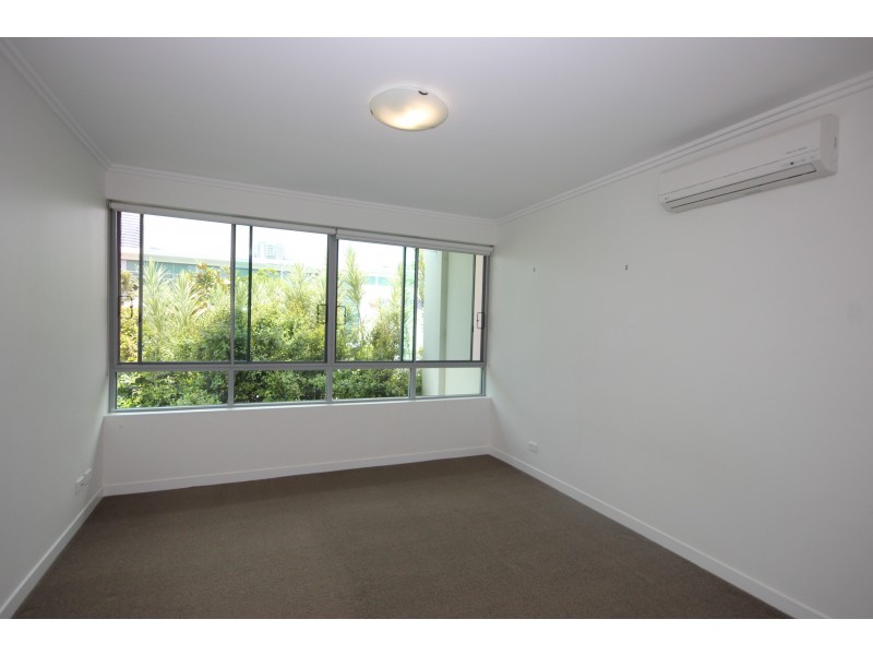 7/8 Miami Key, Broadbeach Waters QLD 4218