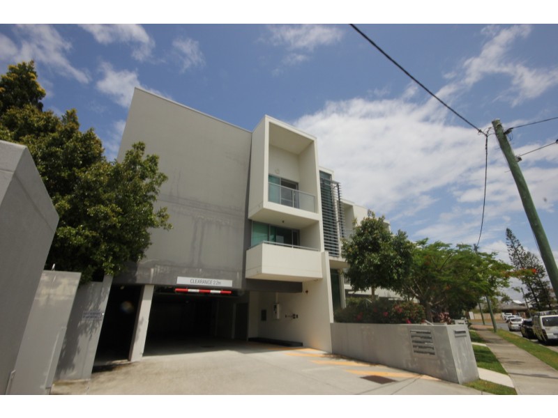 7/8 Miami Key, Broadbeach Waters QLD 4218