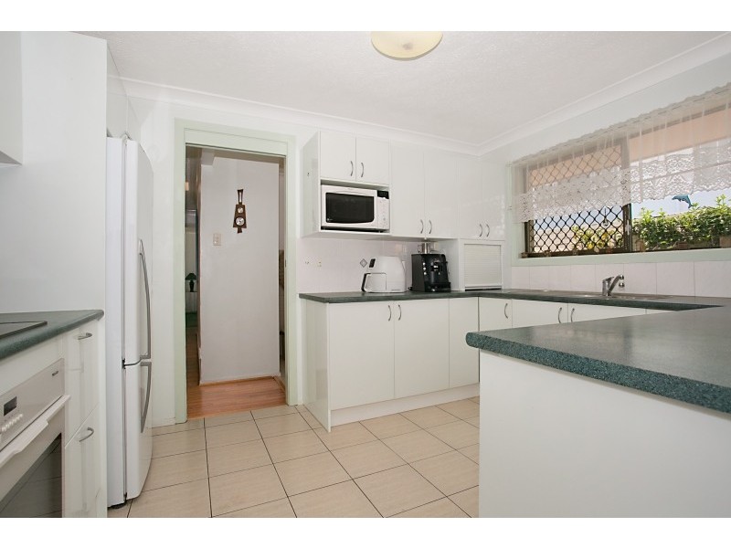 80 Gibraltar Drive, Isle Of Capri QLD 4217