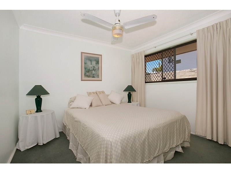 80 Gibraltar Drive, Isle Of Capri QLD 4217