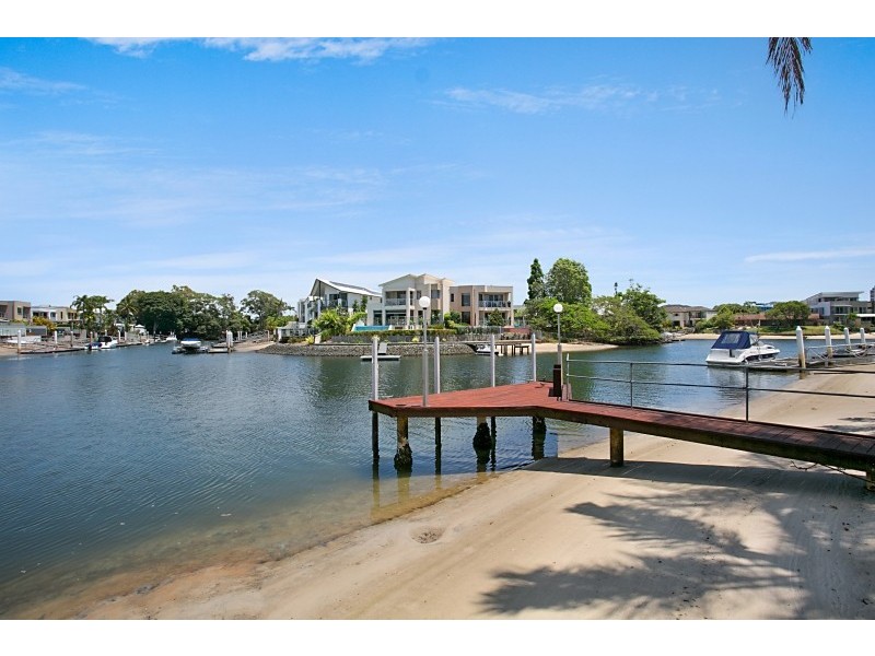 80 Gibraltar Drive, Isle Of Capri QLD 4217