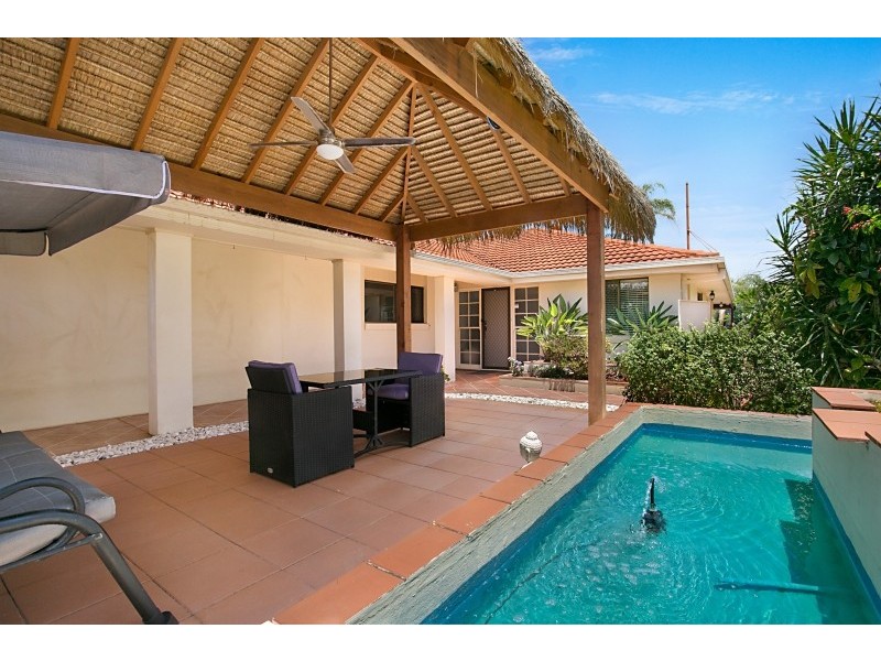 80 Gibraltar Drive, Isle Of Capri QLD 4217