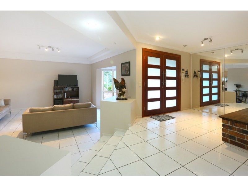 5 Masters Street, Arundel QLD 4214