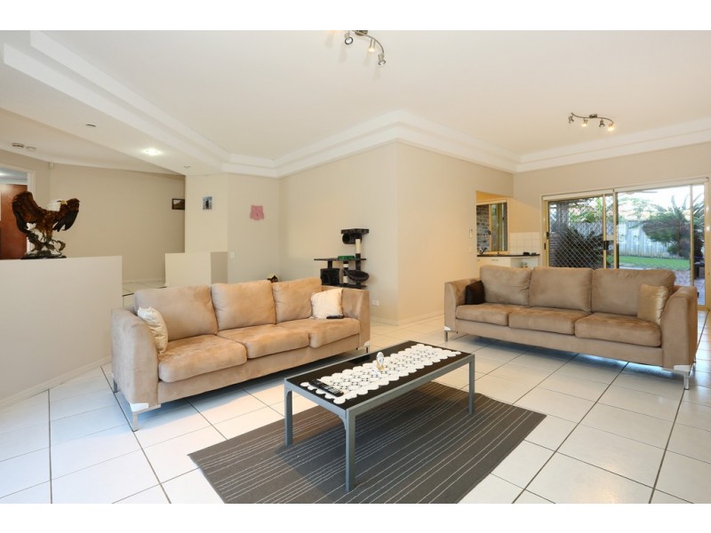 5 Masters Street, Arundel QLD 4214