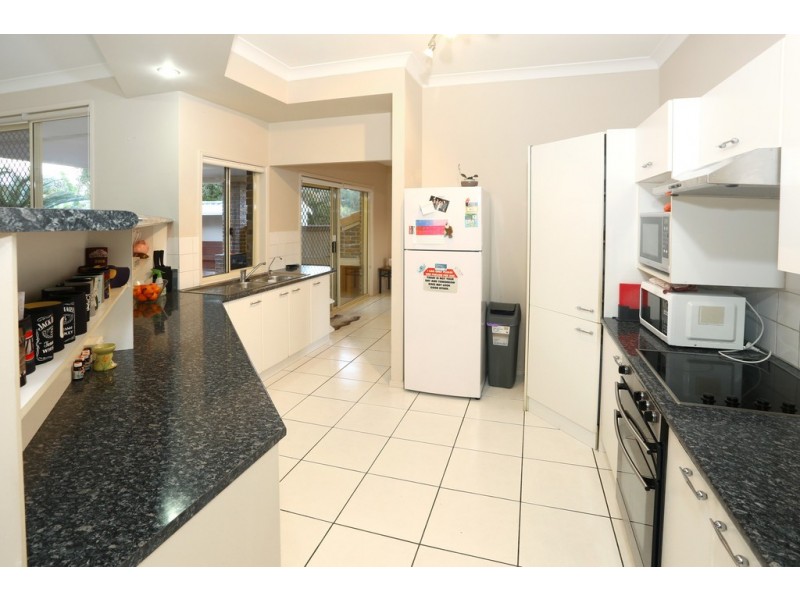 5 Masters Street, Arundel QLD 4214