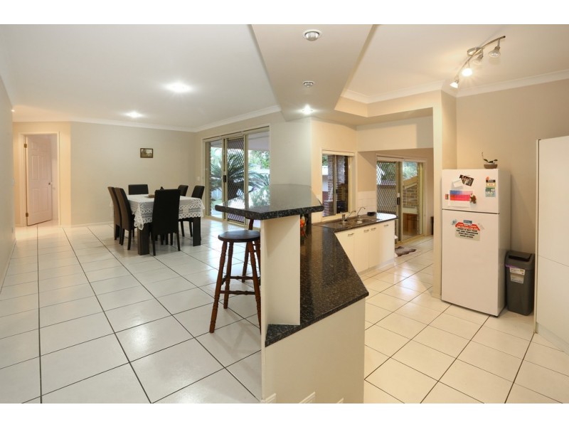 5 Masters Street, Arundel QLD 4214