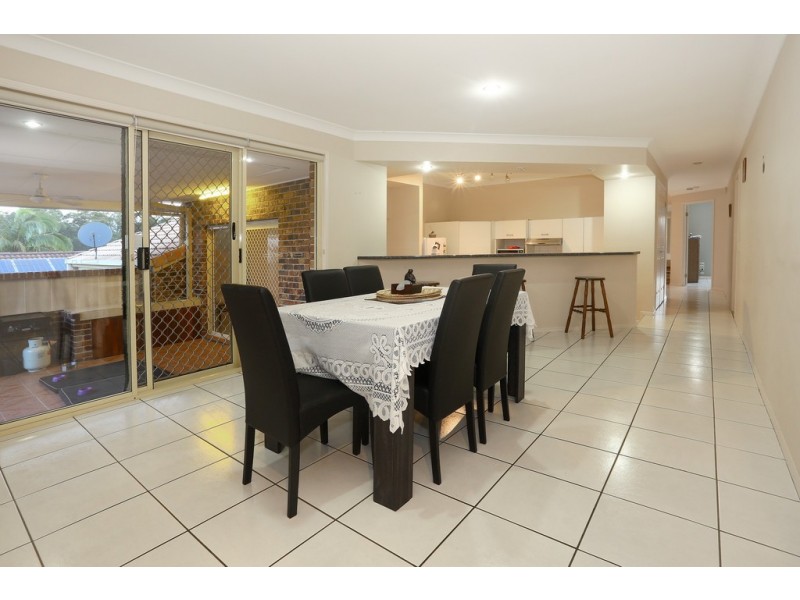 5 Masters Street, Arundel QLD 4214